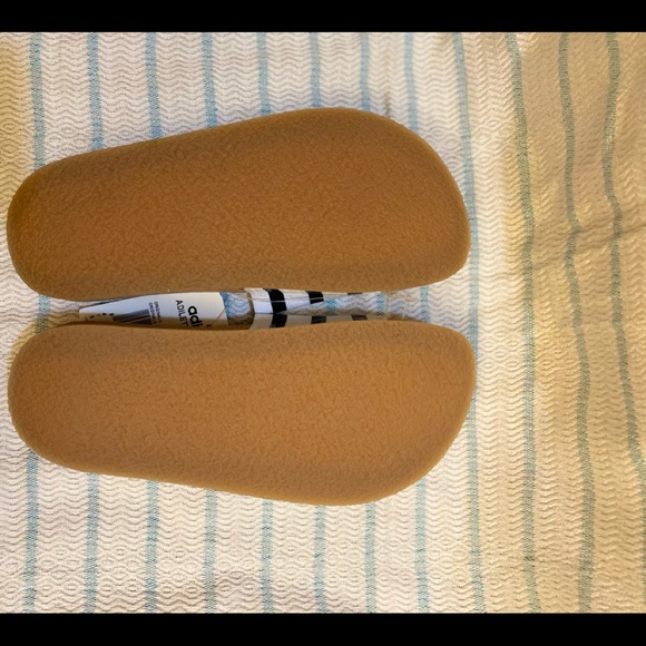 Adidas Flip Flops (nwt) size 5 *rare find* 🦄 - Picture 2 of 4